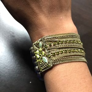 Cute elegant green gem bracelet